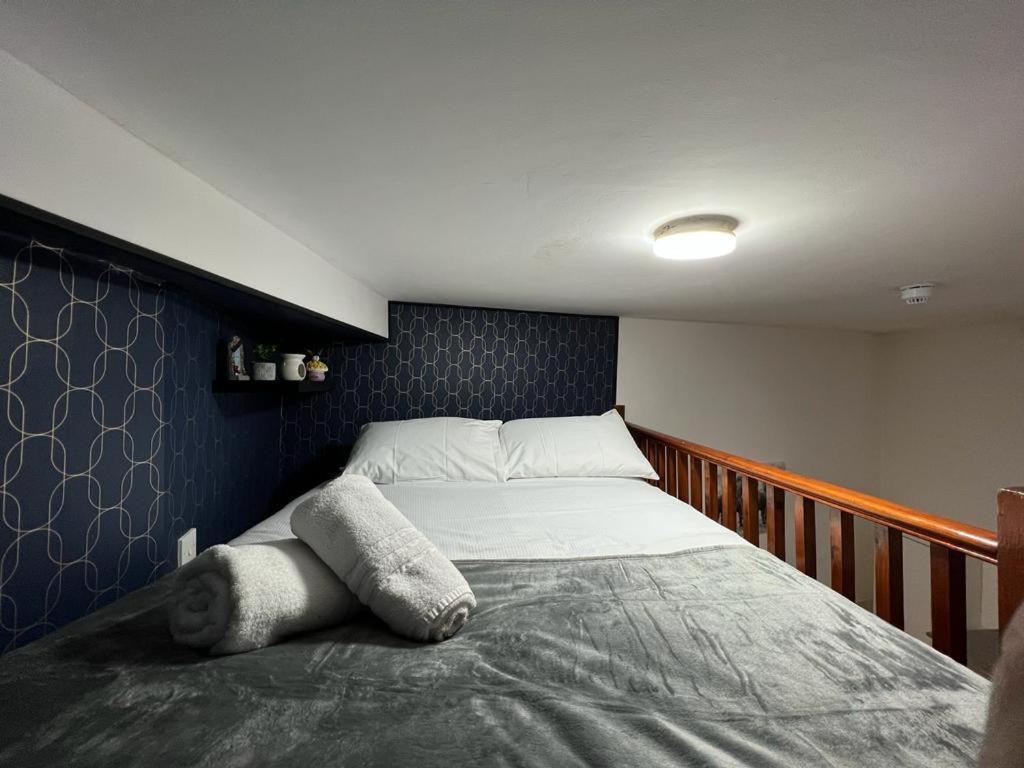 Modern Studios Queenspark Лондон Номер фото