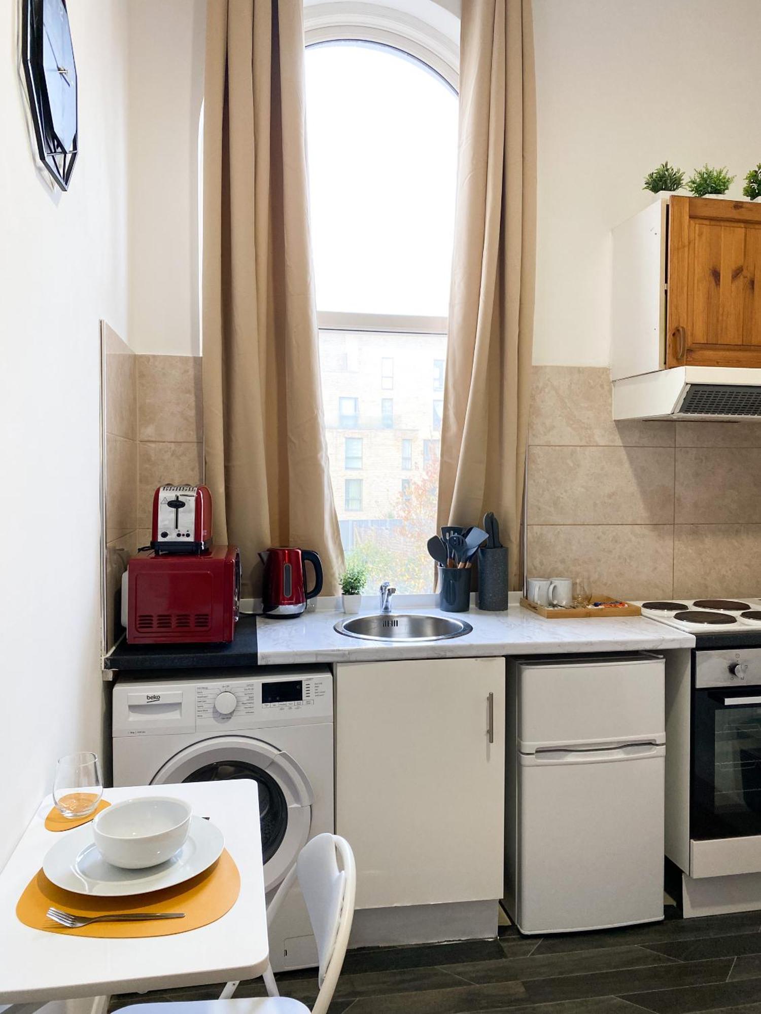 Modern Studios Queenspark Лондон Номер фото