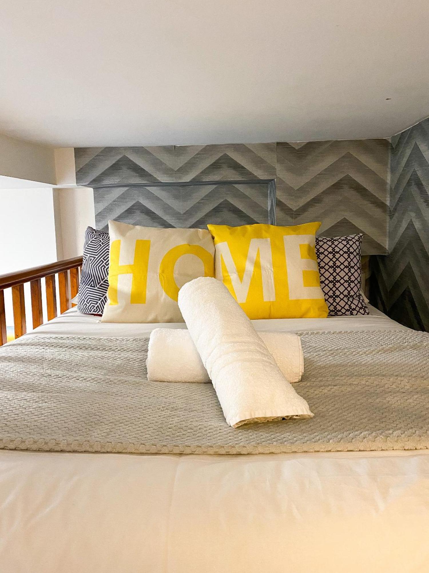 Modern Studios Queenspark Лондон Номер фото