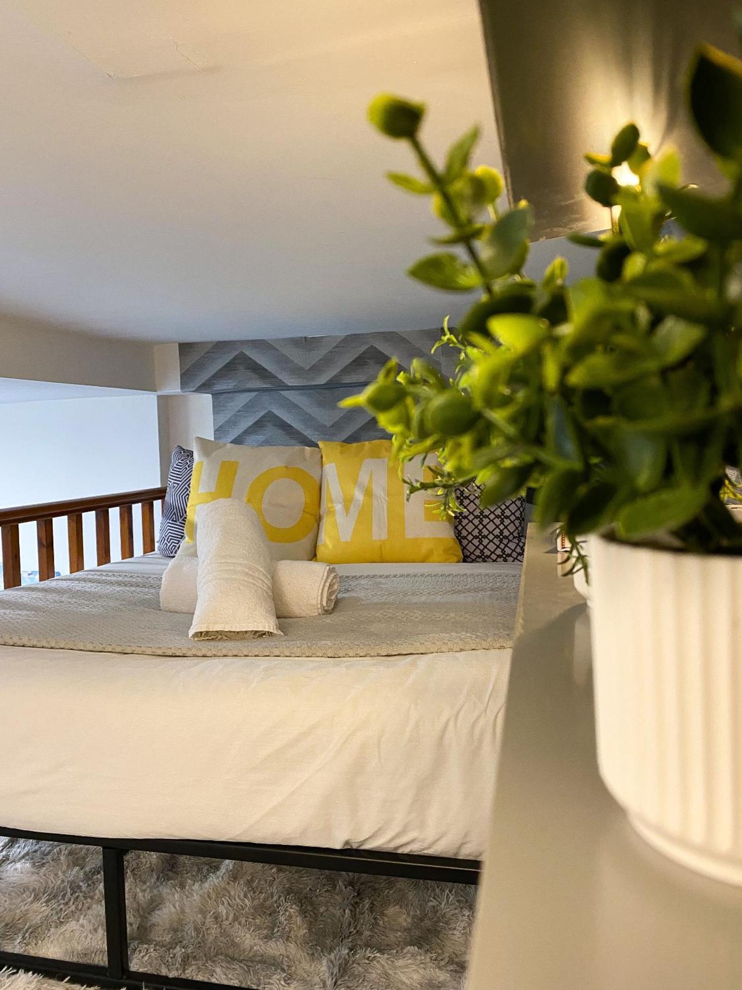 Modern Studios Queenspark Лондон Номер фото